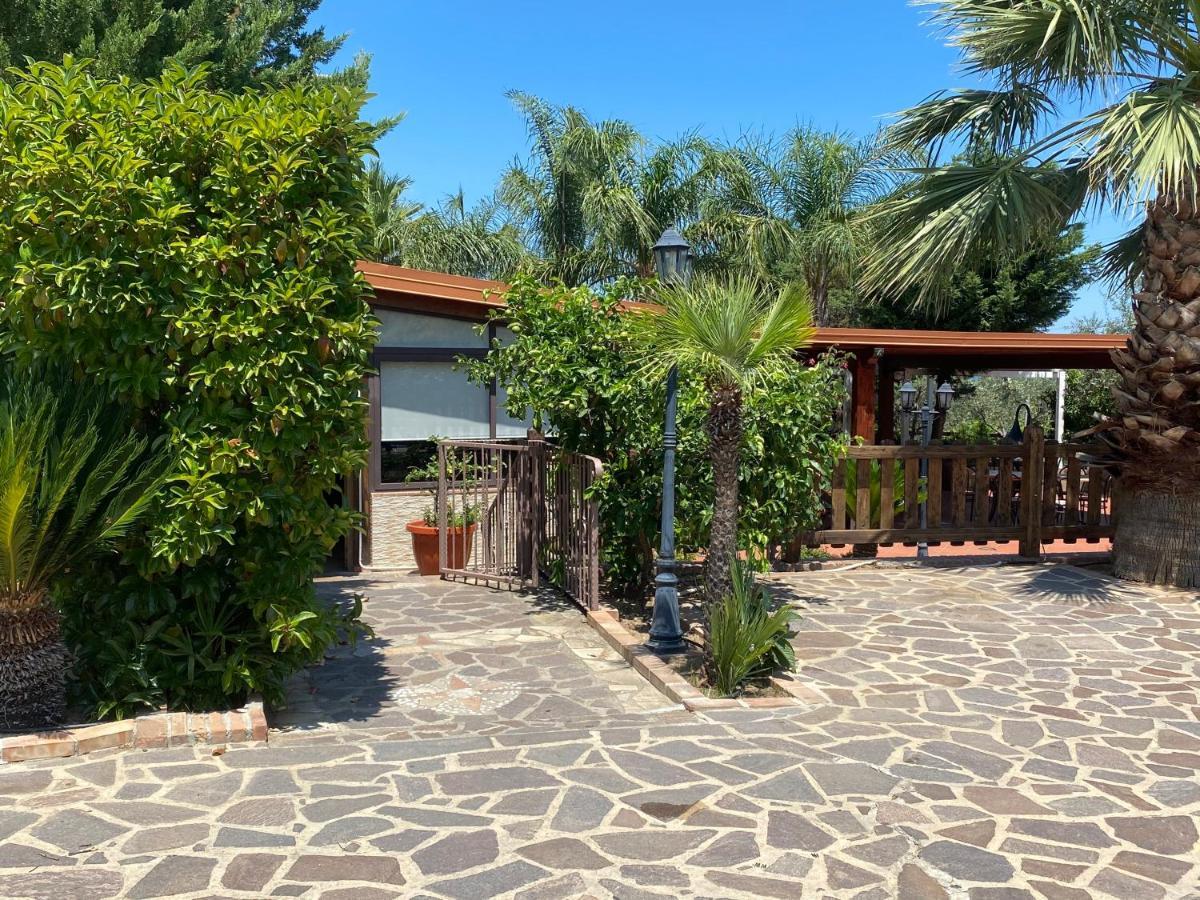 הוילה Rossano Stazione Agriturismo San Francesco מראה חיצוני תמונה